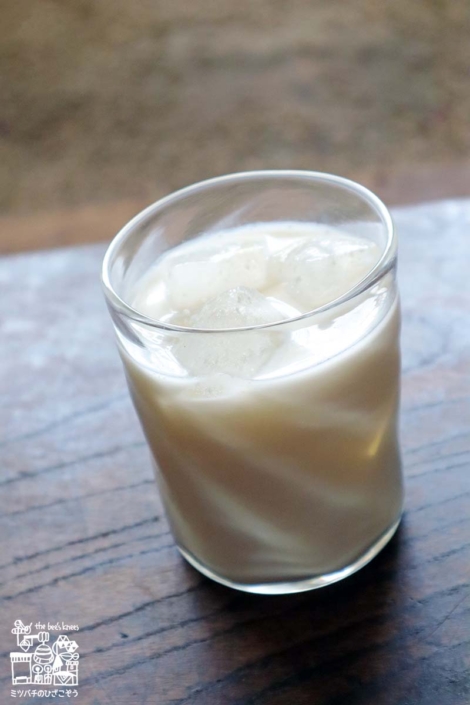 はちみつ梅シロップの牛乳割り はちみつ梅シロップの牛乳割り