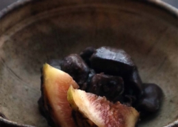 鶏レバーのいちじく赤ワイン煮