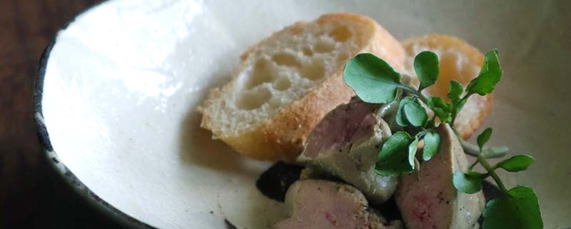 低温調理で鶏レバーのコンフィ