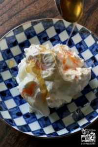 柿のグリークヨーグルトとホイップクリーム和え