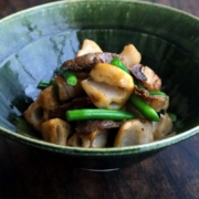 れんこんと牛こま肉のはちみつオイスター炒め蒸し