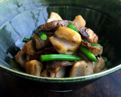 れんこんと牛こま肉のはちみつオイスター炒め蒸し