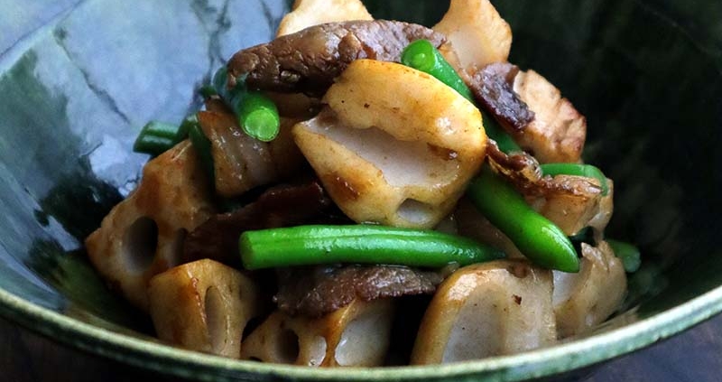 れんこんと牛こま肉のはちみつオイスター炒め蒸し