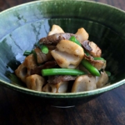 れんこんと牛こま肉のはちみつオイスター炒め蒸し