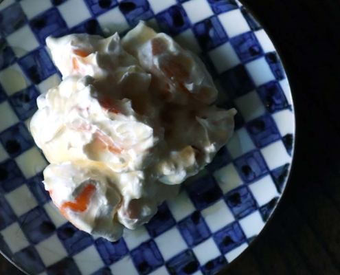 柿のグリークヨーグルトとホイップクリーム和え